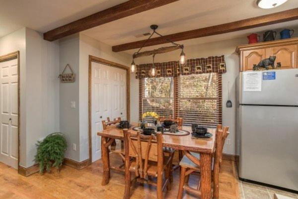 Treehouse Between Gatlinburg And Pigeon Forge. Pet Friendly! Exterior foto