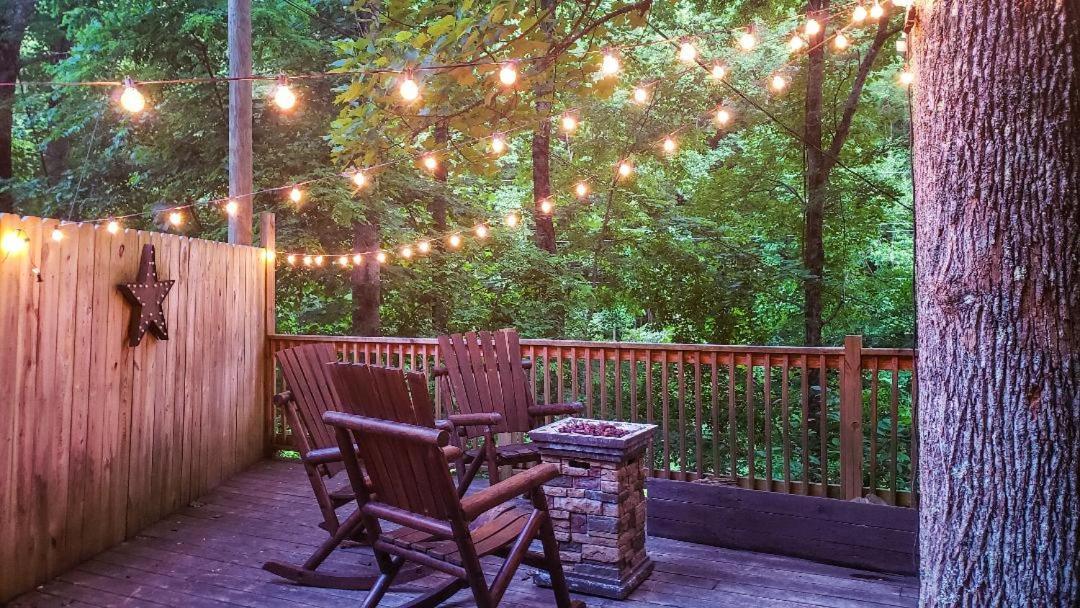 Treehouse Between Gatlinburg And Pigeon Forge. Pet Friendly! Exterior foto